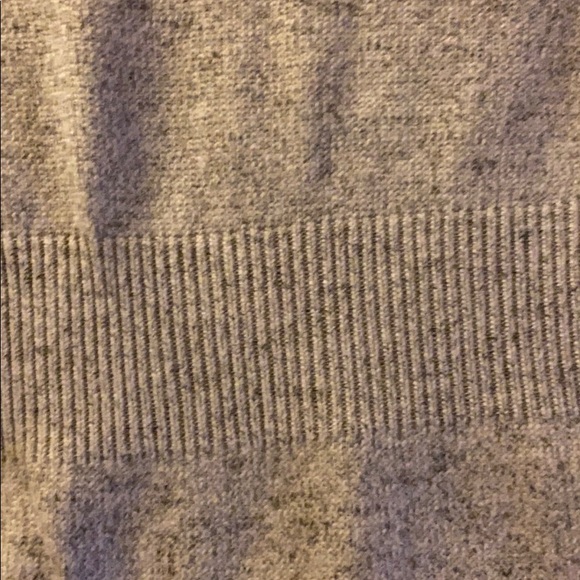 Fitted sweater that hugs your curves - Picture 4 of 6